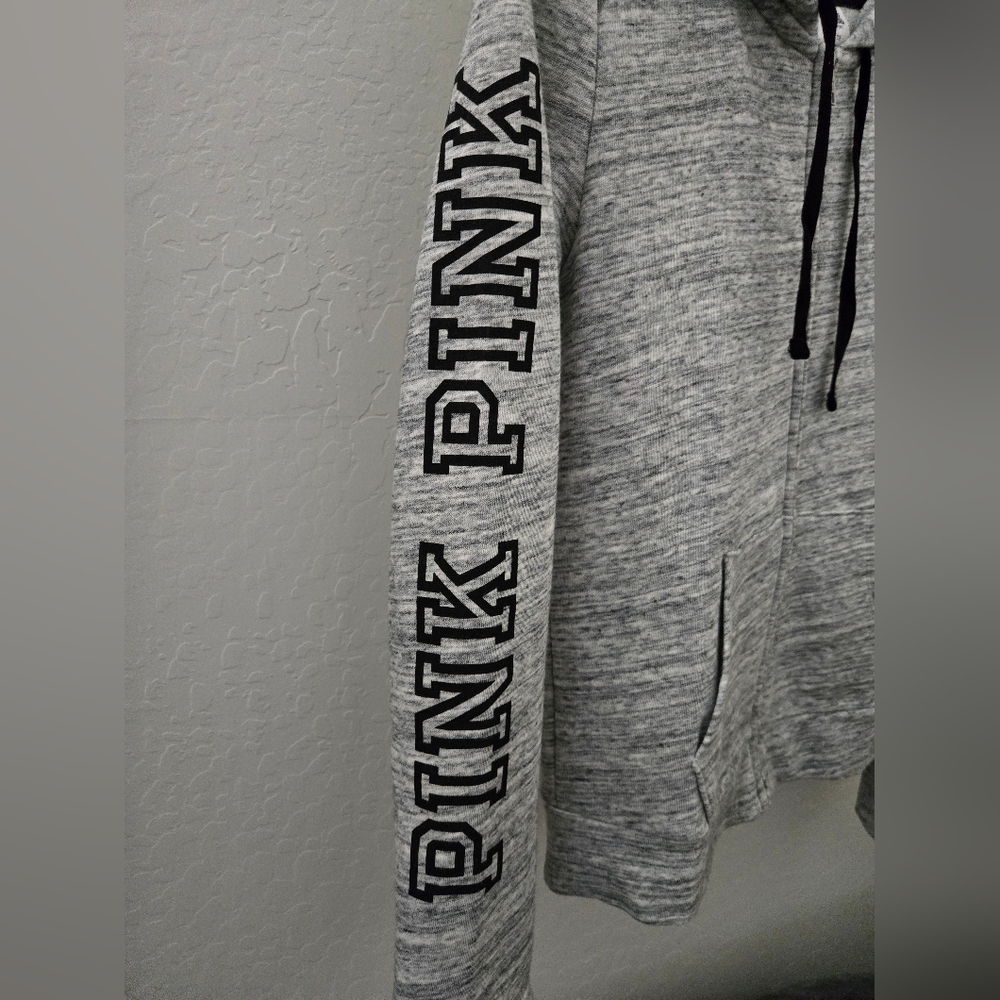 VS Pink New York Apple Destination Hoodie.  (LIMITED EDITION) - Picture 2 of 7